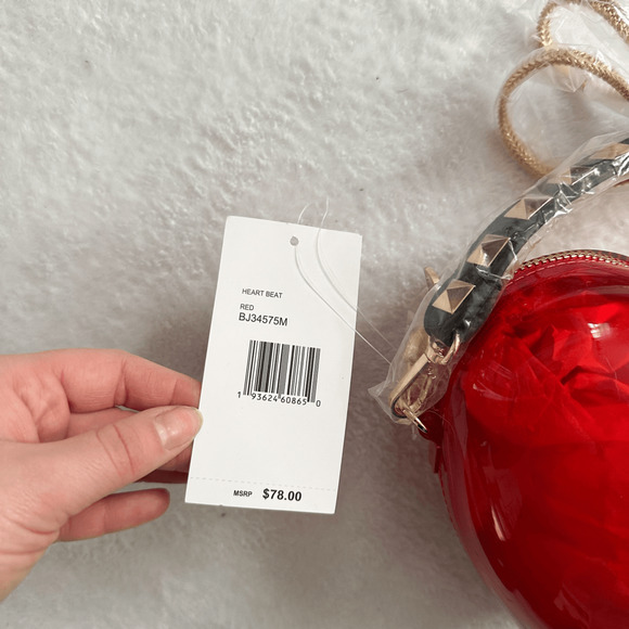 Betsey Johnson Heart Beat Crossbody Kitsch Bag - Picture 4 of 4